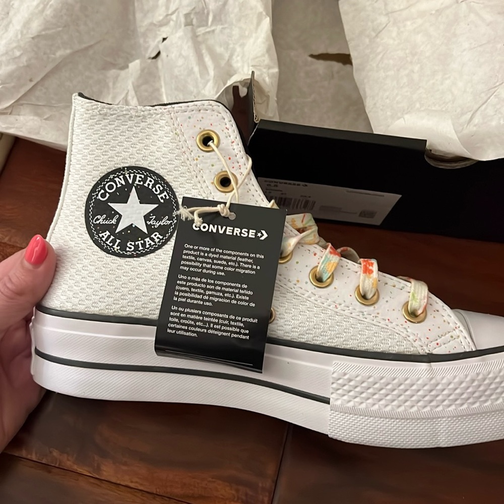 NWT Converse Chuck Taylor All Star Lift Platform Women’s